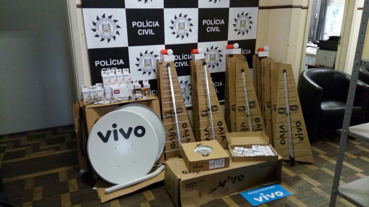 Policia Prende Homem Que Vendia Antenas Via Satelite Na Internet Regiao Jornal Vs