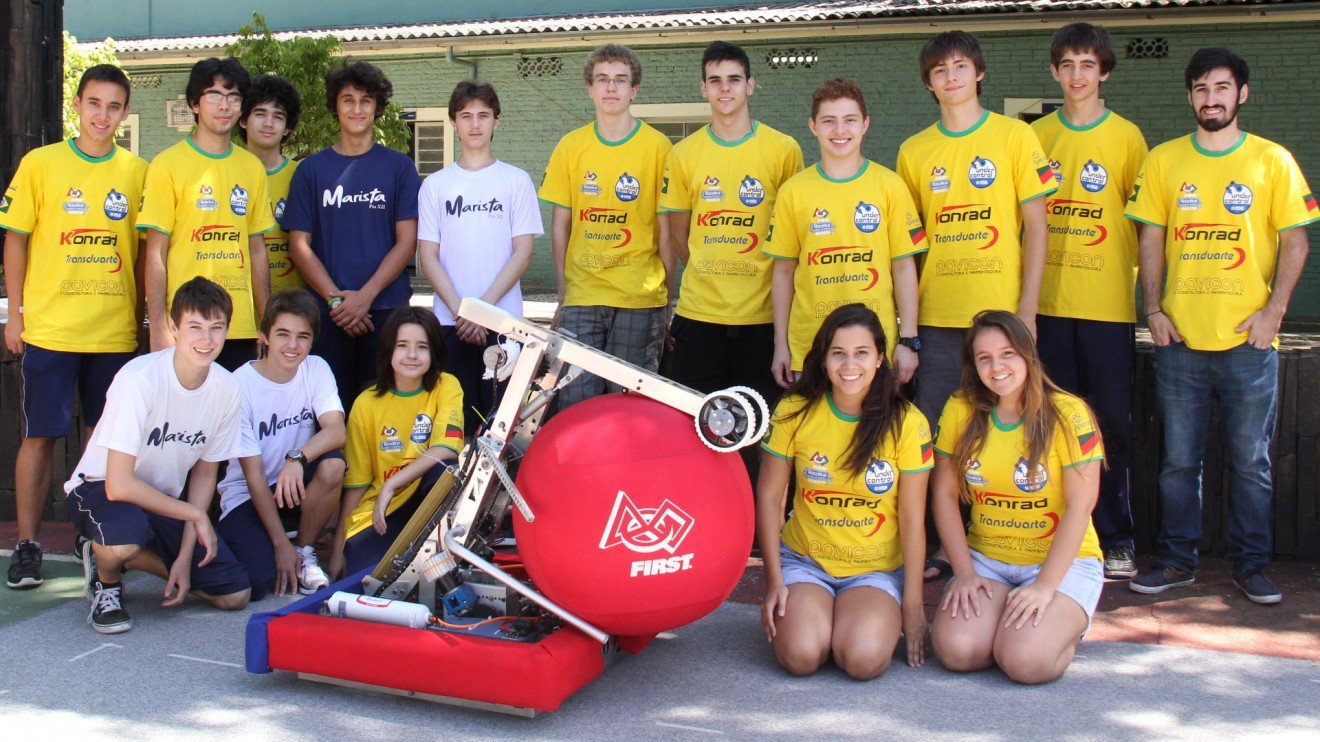Alunos da Escola Pio XII constróem rob u00f4 para feira nos Armario Fernando ~ Alunos da Escola Pio XII constróem rob u00f4 para feira nos