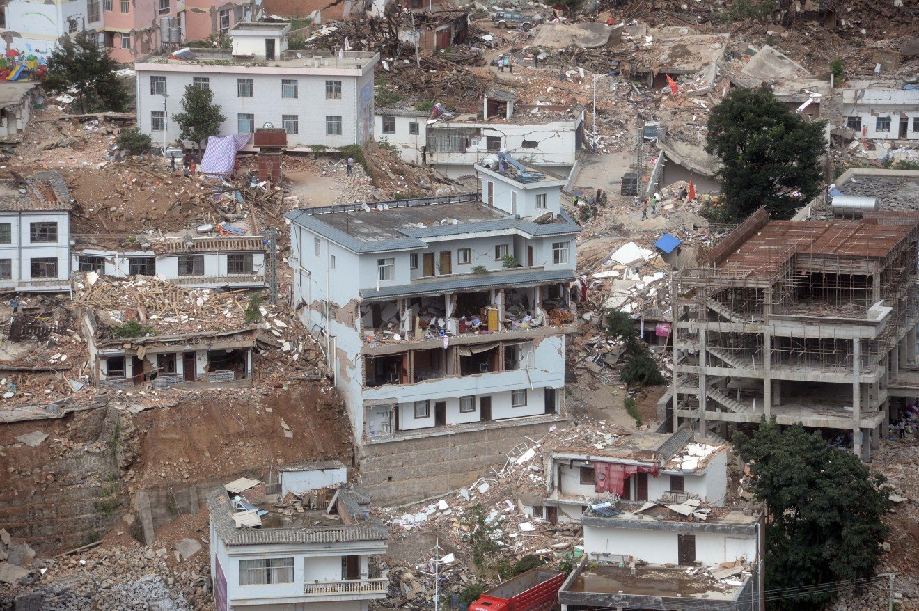 Terremoto que sacudiu sudoeste da China deixou mais de 580 mortos