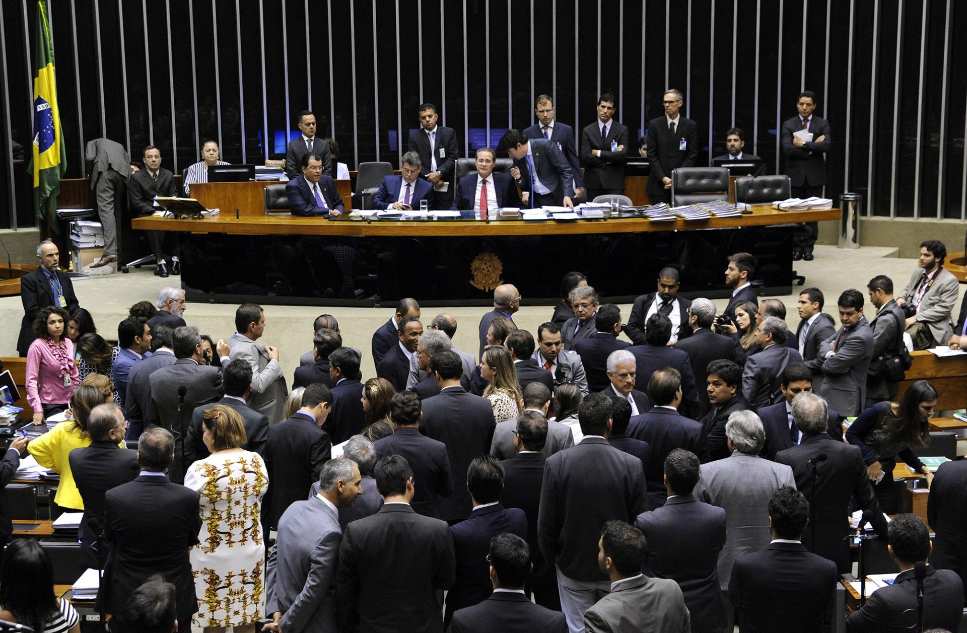 Câmara Aprova Aumento De Salário Dos Ministros Do Stf Para R 359 Mil Câmara Aprova Aumento 6381