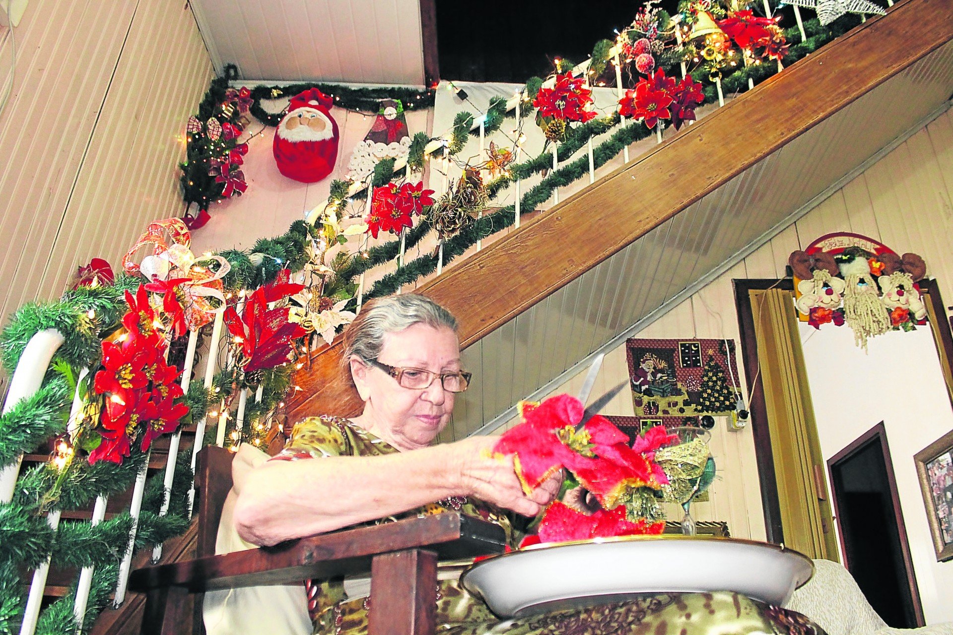 Com dedicação e criatividade, Vó Nelcy decora a casa para o Natal - Região - Jornal NH Com dedicação e criatividade, Vó Nelcy decora a casa para o Natal - Região - Jornal NH