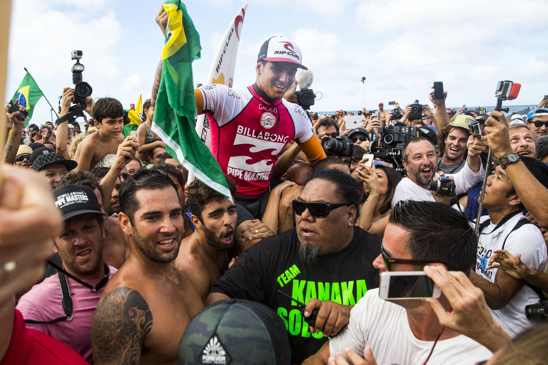 Brasileiro Gabriel Medina é Campeão Mundial De Surfe Brasileiro Gabriel Medina é Campeão 4950