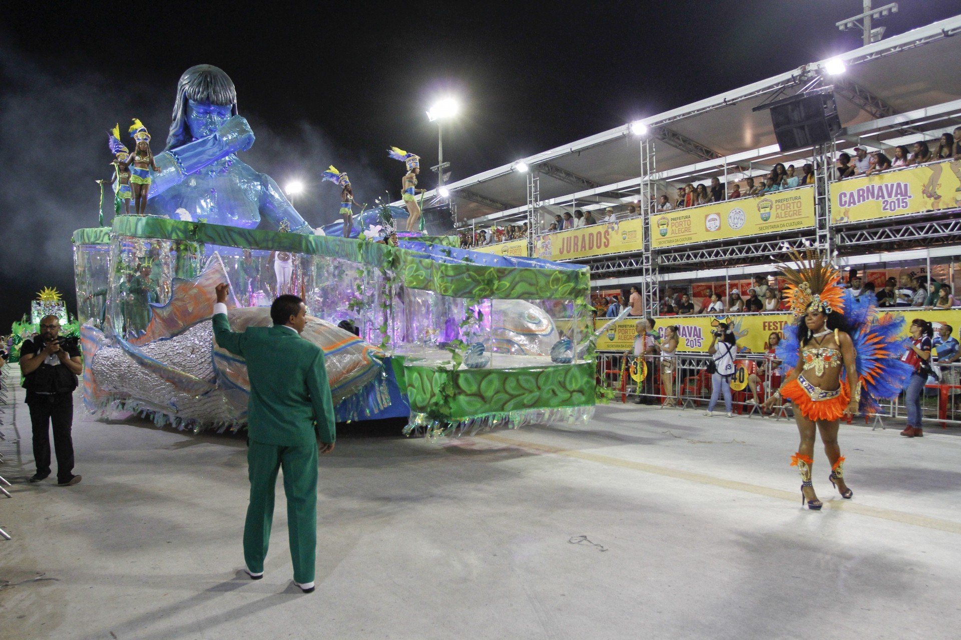 Saiba Como Foi A Primeira Noite De Desfiles Do Carnaval De Porto Alegre