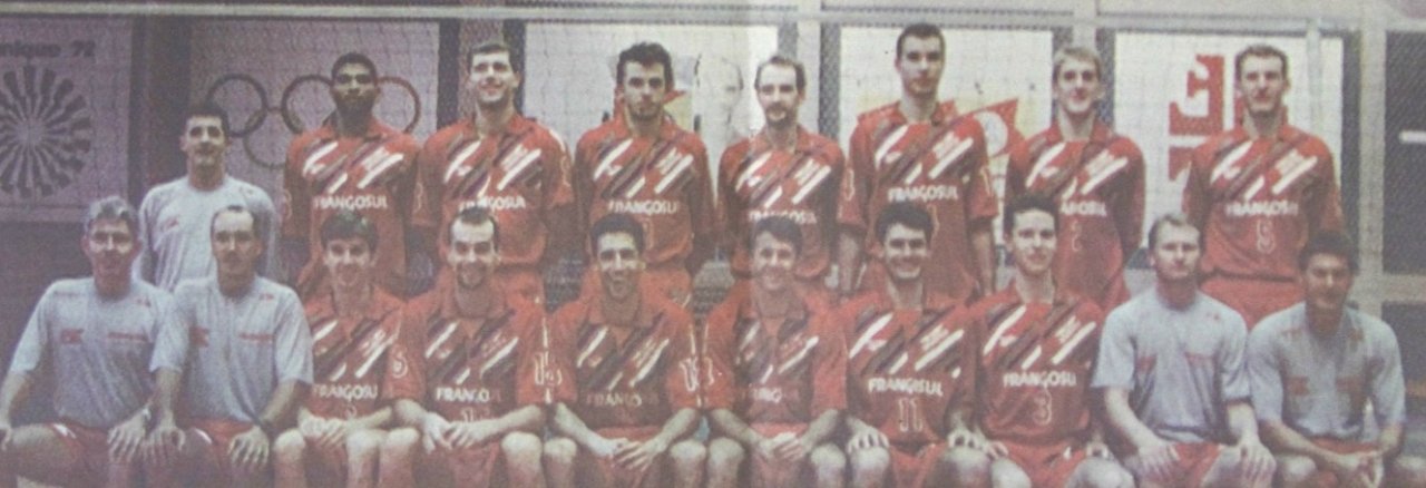No miolo do Jornal NH de 14 de abril de 1995, uma homenagem aos campeões