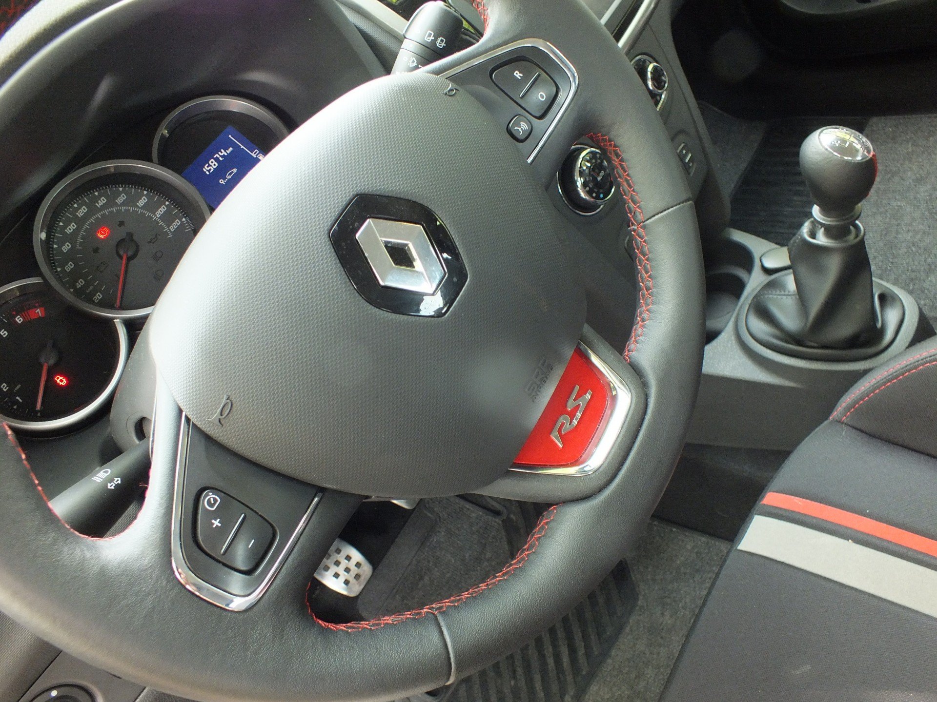 Avaliação confira como anda o Renault Sandero R.S. Motores Diário