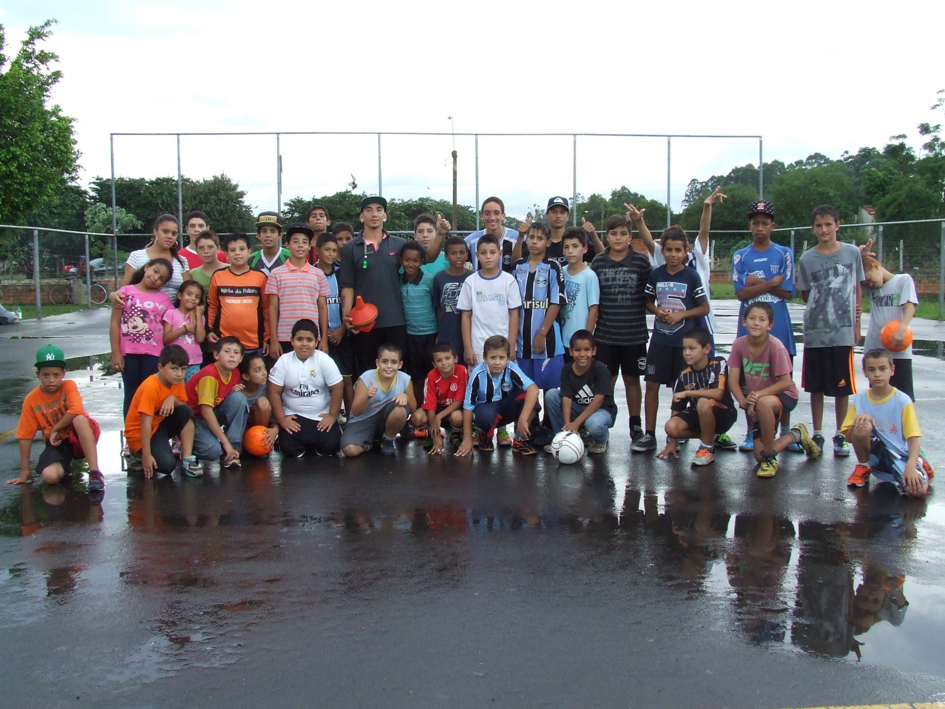 Escolinha de futebol precisa de apoio