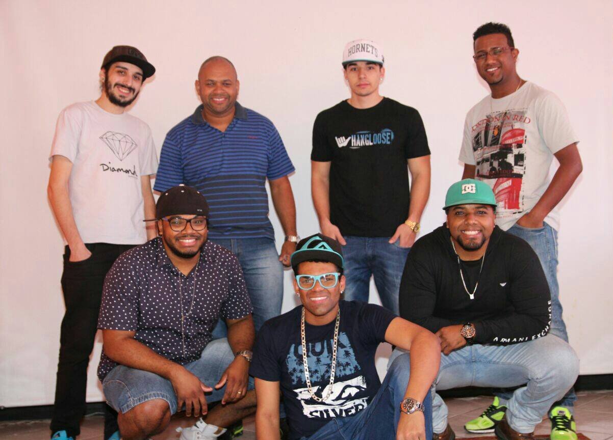Grupo de pagode Na Função prepara lançamento do primeiro CD Região Correio de Gravataí Grupo de pagode Na Função prepara lançamento do primeiro CD Região Correio de Gravataí
