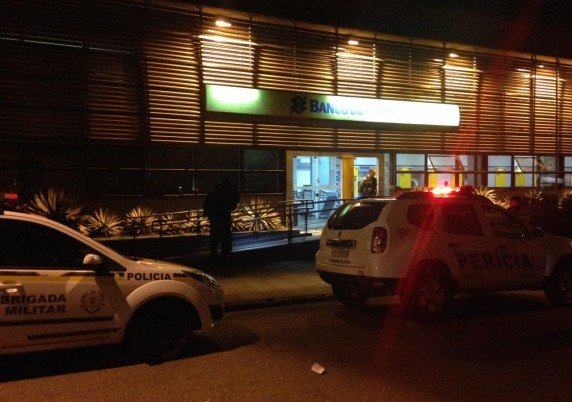 Três são presos após ataque a agência bancária em Sapucaia - Diário de Canoas