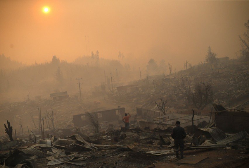 Maior incêndio florestal da história do Chile destrói cidade inteira