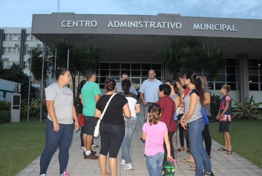 Grupo de pais se reúne com prefeito de Campo Bom para discutir recesso escolar Região Jornal NH Grupo de pais se reúne com prefeito de Campo Bom para discutir recesso escolar Região Jornal NH