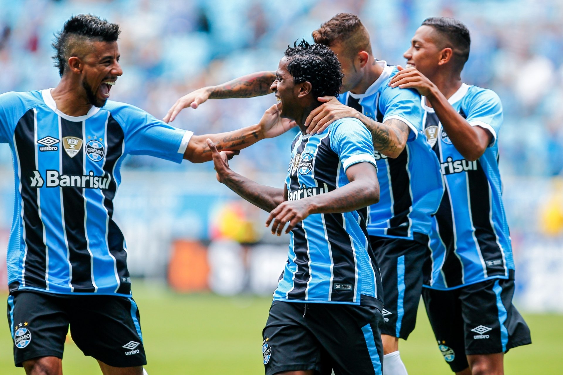 Grêmio goleia o Veranópolis por 5 a 0 e confirma vaga na semi do Gauchão -  Grêmio - Jornal VS