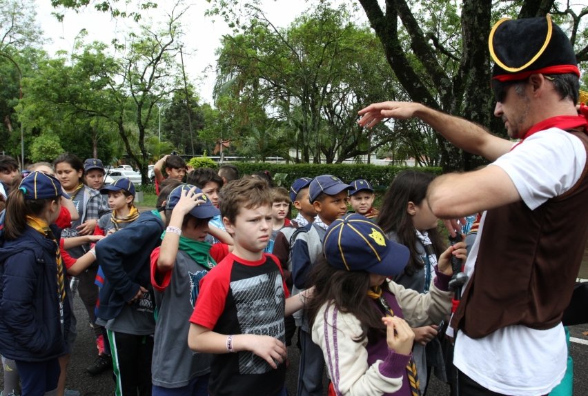 Escotismo Leva Mundo Do Faz De Conta Para Mais De Crian As Em Novo