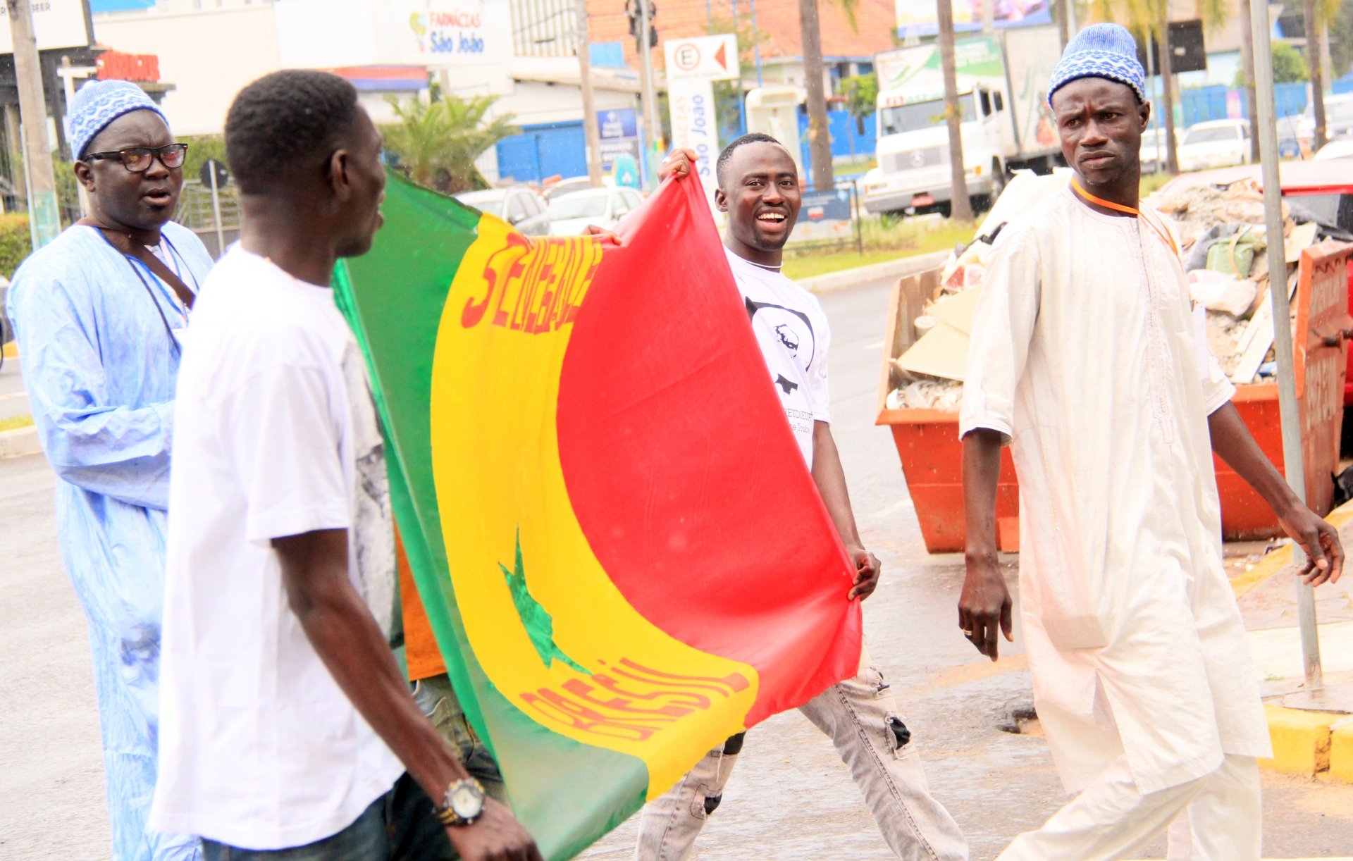 Senegaleses Celebram Festa Religiosa Nas Ruas De S O Leopoldo Regi O