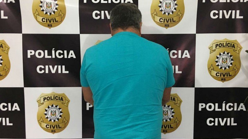 Preso No Guajuviras Por Passar A M O Nas Partes Ntimas Da Enteada De