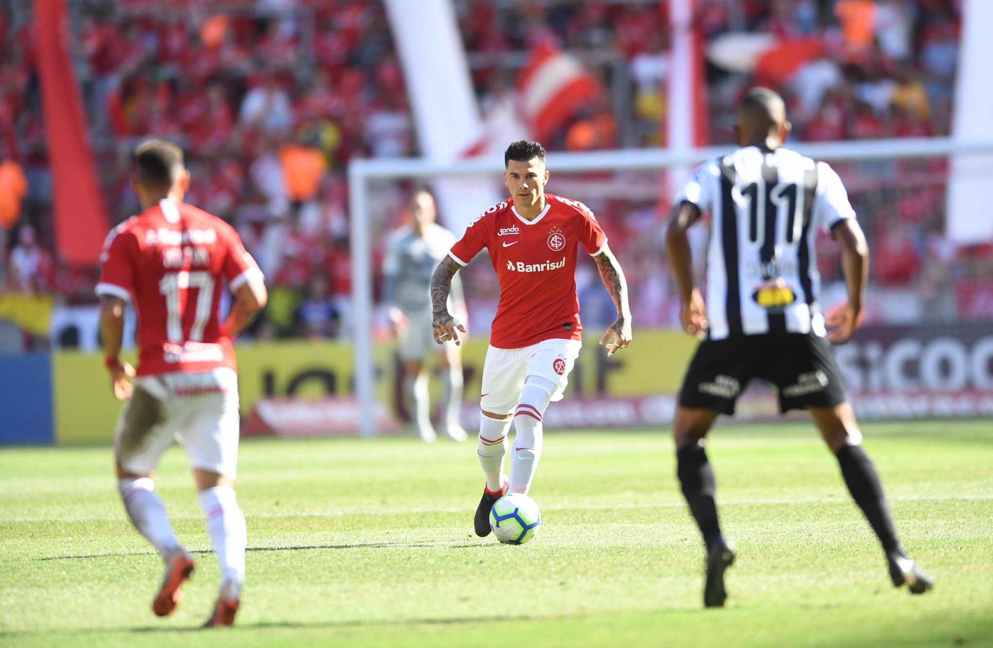 No Beira Rio Inter Marca No Ltimo Minuto E Encerra Brasileir O