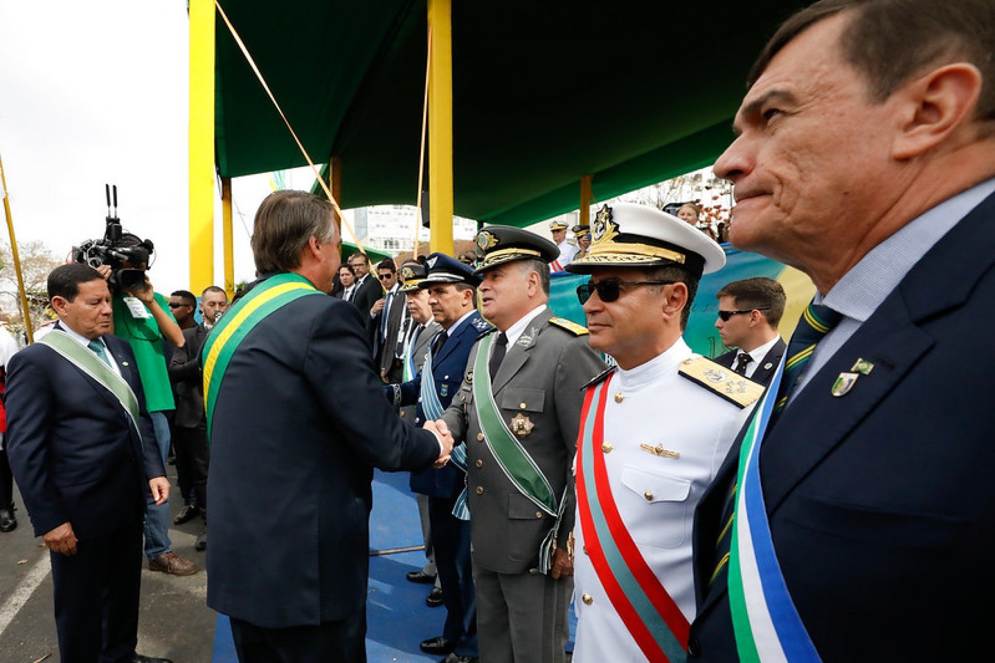 Confira Fotos Do Desfile C Vico Militar Em Homenagem Ao Bicenten Rio Da