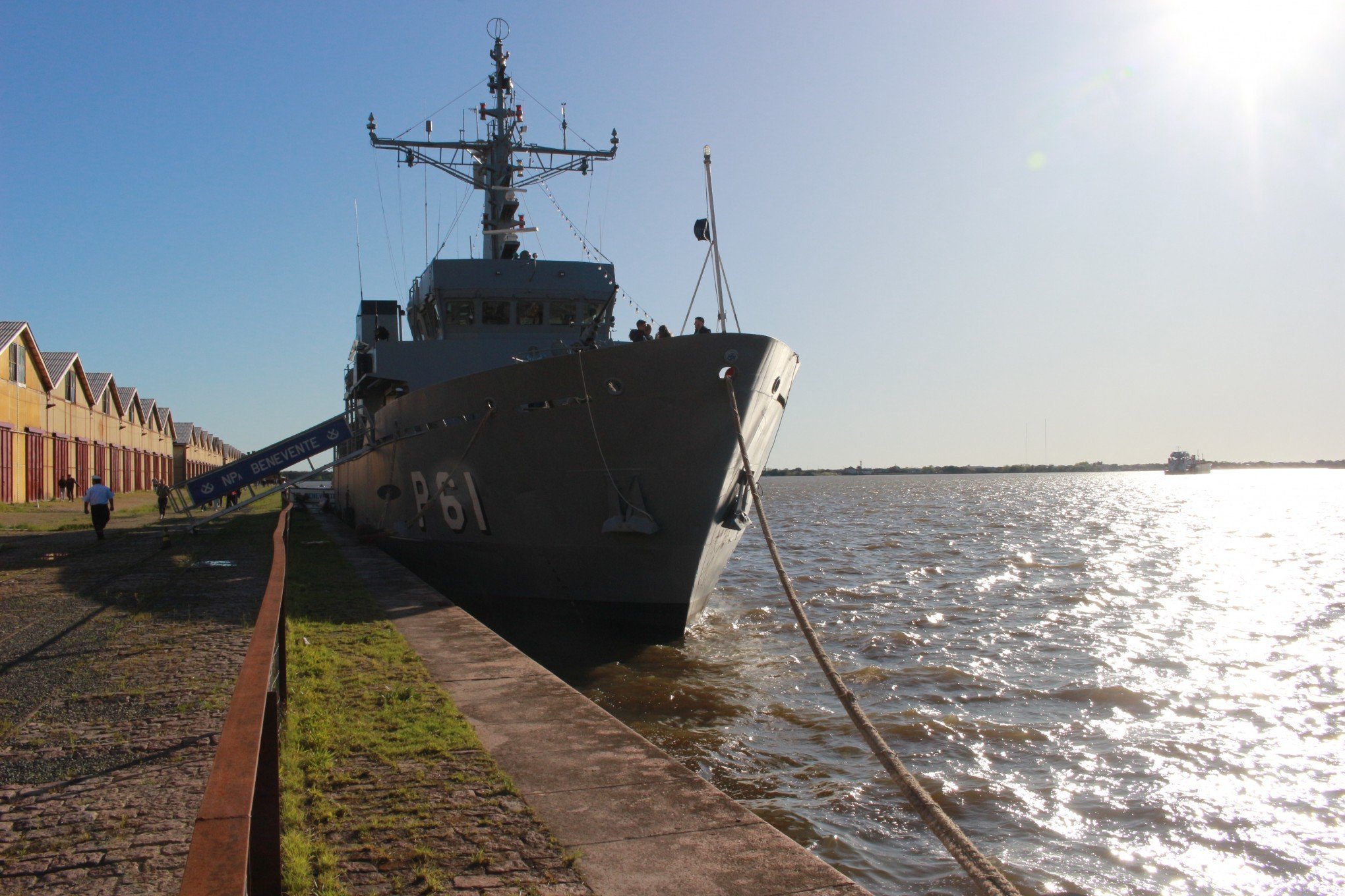 Navio patrulha da Marinha é atração turística em Porto Alegre Região