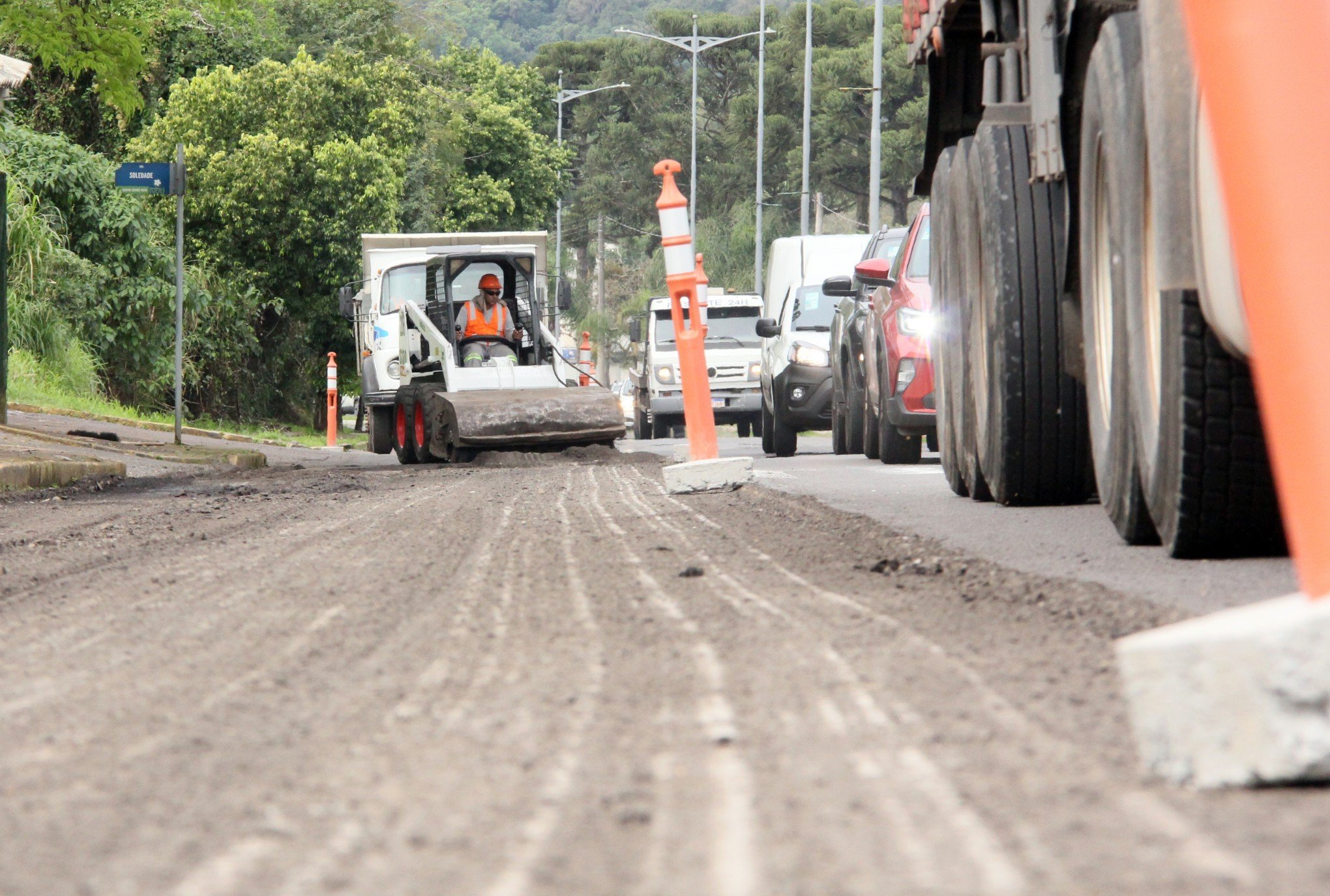 Começam obras de recapeamento asfáltico na Avenida Bom Jardim em Ivoti