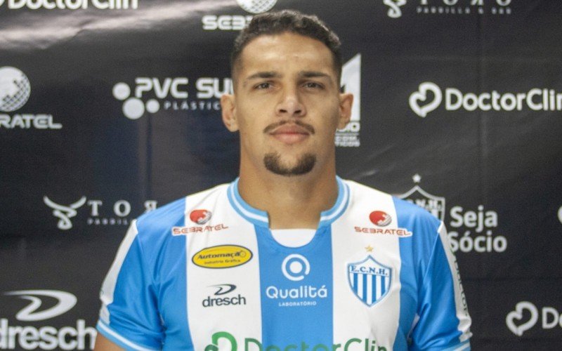 Noia Confirma Zagueiro E Goleiro Como Refor Os Para Novo