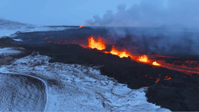 Vulcão na Islândia entra em erupção pela quinta vez na península de Reykjanes