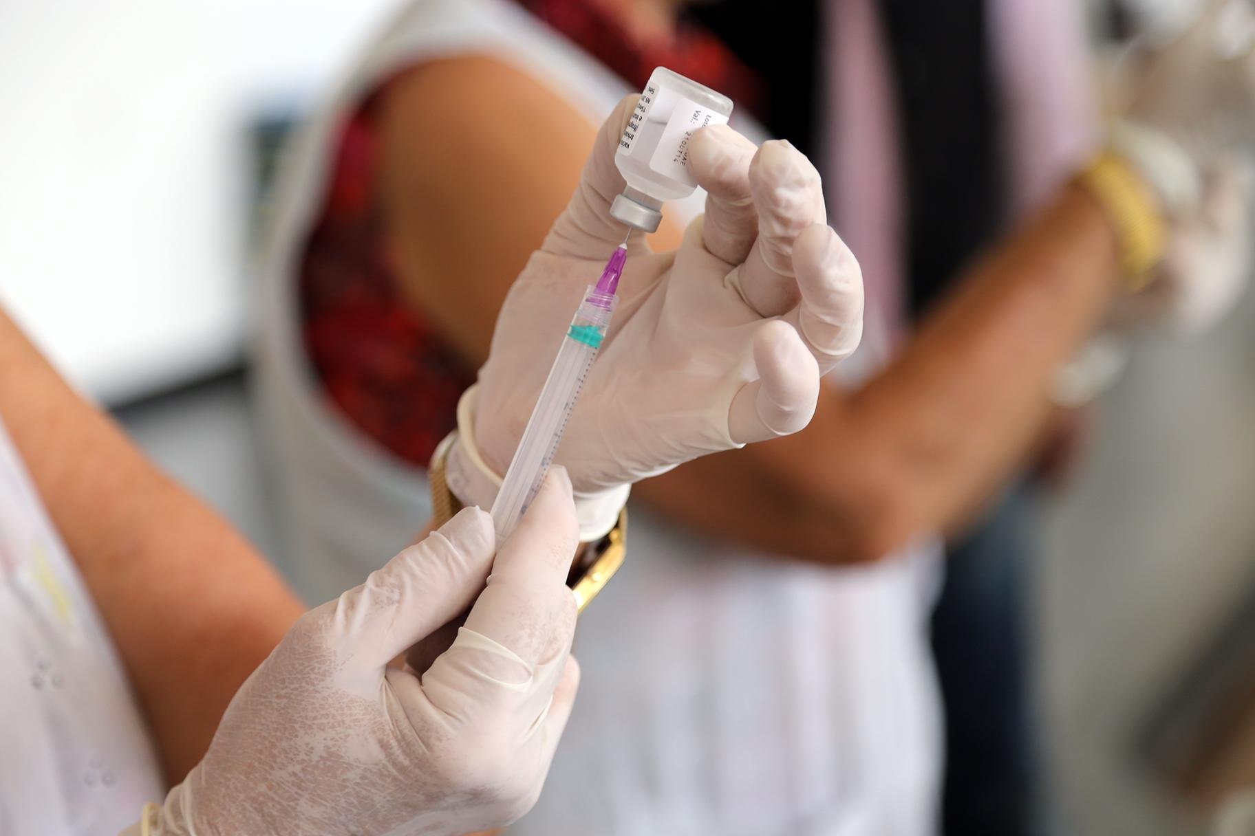 Vacina contra a gripe já está disponível para os grupos prioritários