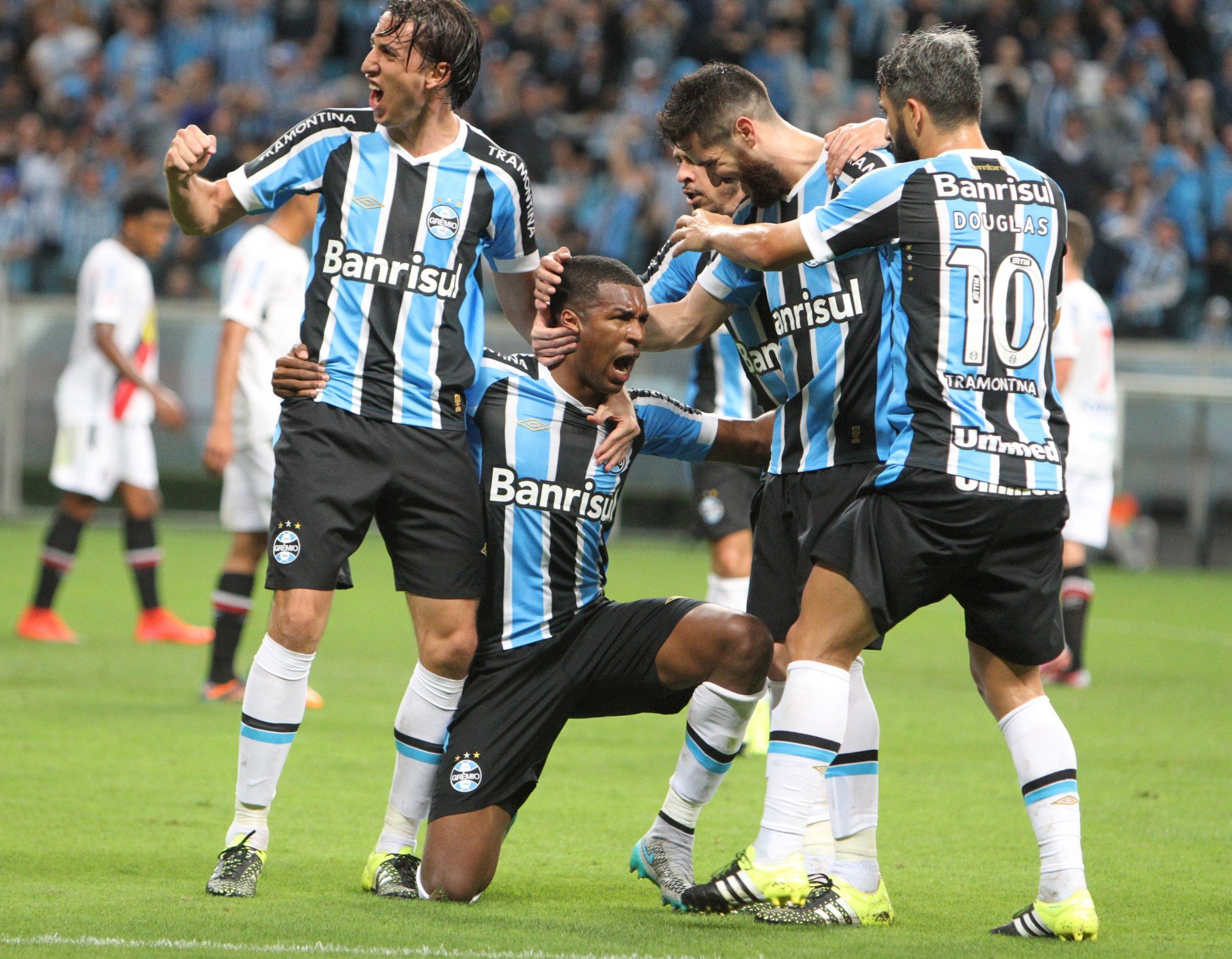 Ex-Grêmio disputa final do Masterchef com celebridades do Equador; veja data
