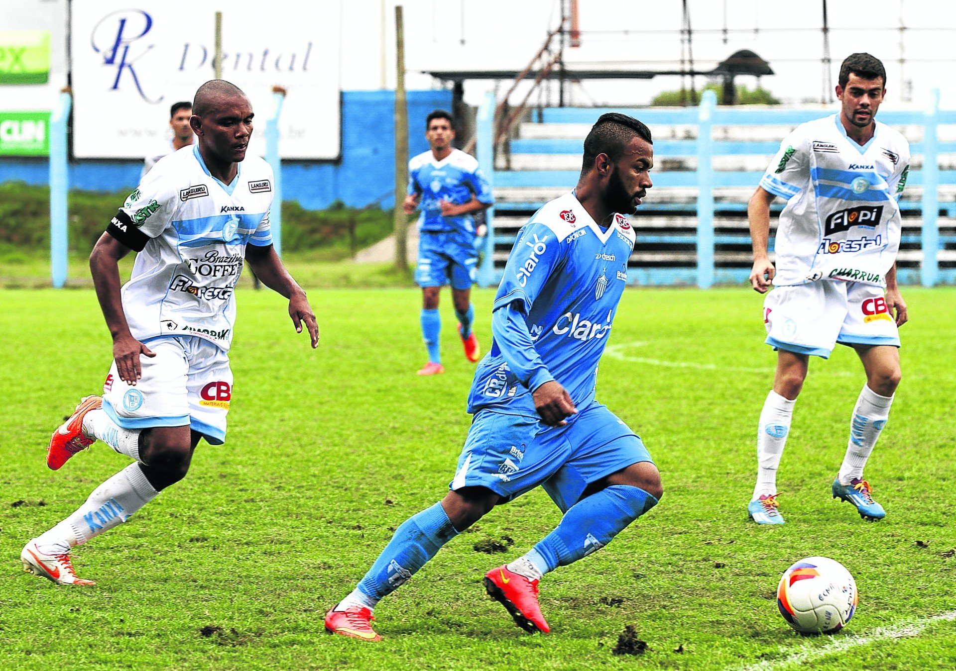 Novo Hamburgo contrata mais três jogadores para a disputa do Gauchão