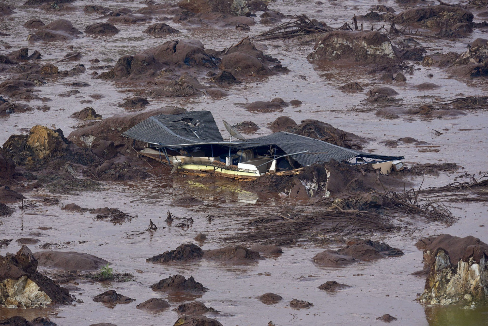 Governo e mineradoras assinam acordo para indenizar vítimas da tragédia de Mariana | abc+