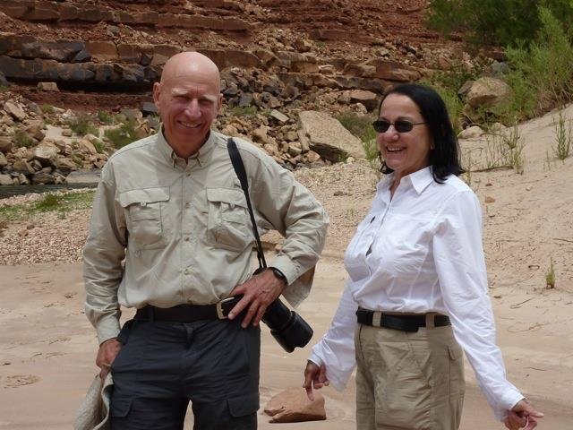 Sebastião Salgado e sua esposa Lélia Wanick são fundadores do Instituto Terra, iniciativa sem fins lucrativos fundada em 1998 que atua no reflorestamento do Vale do Rio Doce e em educação ambiental | abc+