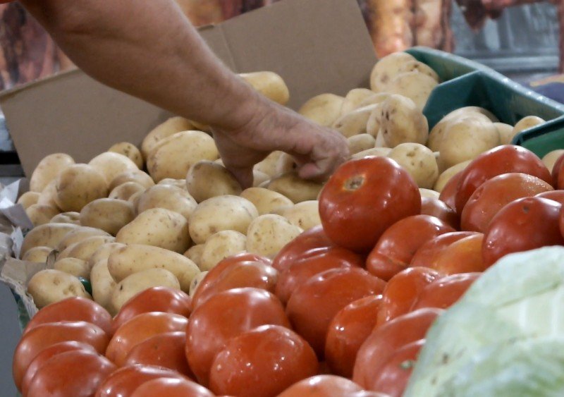 Alimentos e bebidas foram os vilões da inflação em 2022 no Brasil