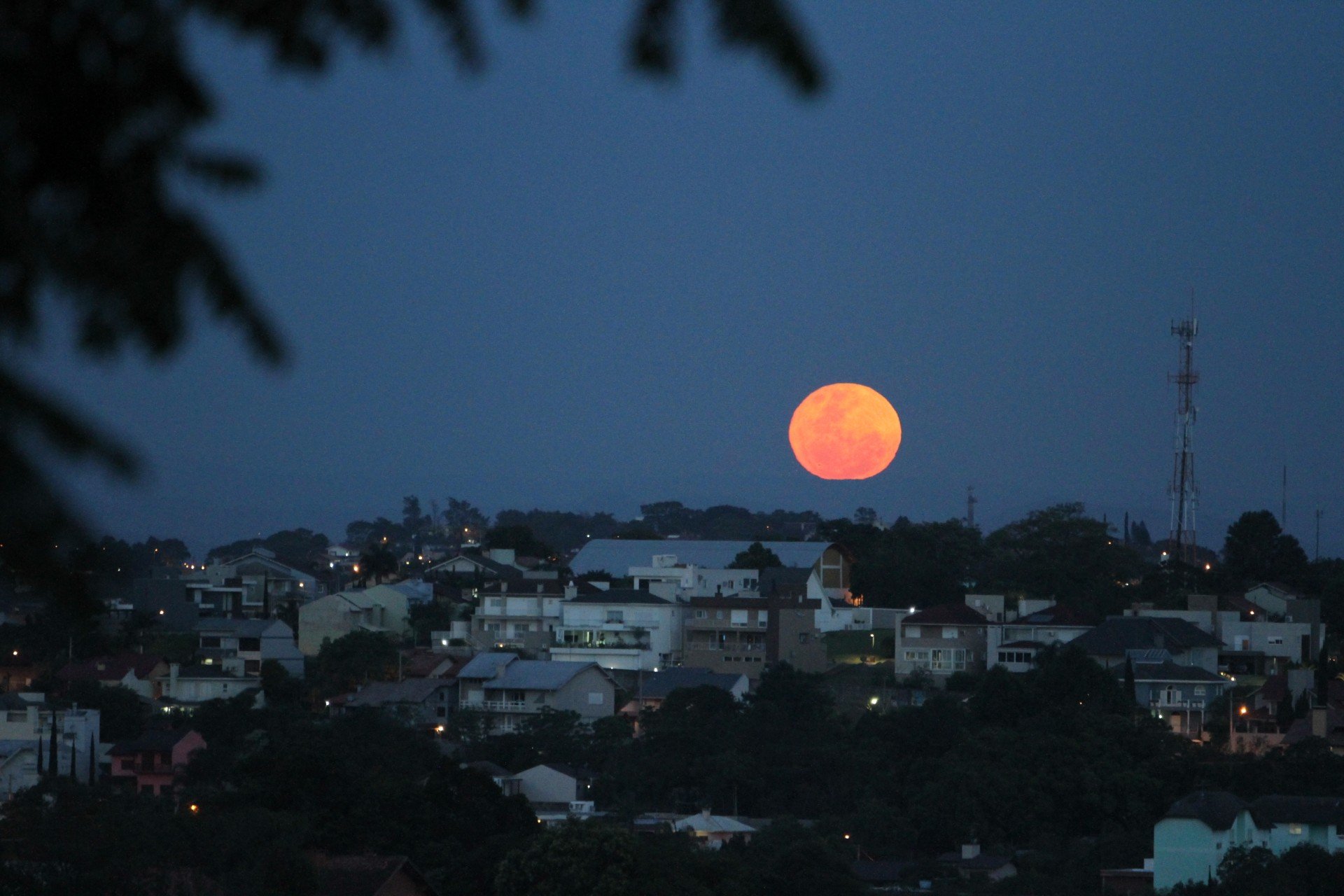 SUPERLUA: Confira qual será o horário de maior proximidade entre a Lua e a Terra nesta quarta-feira