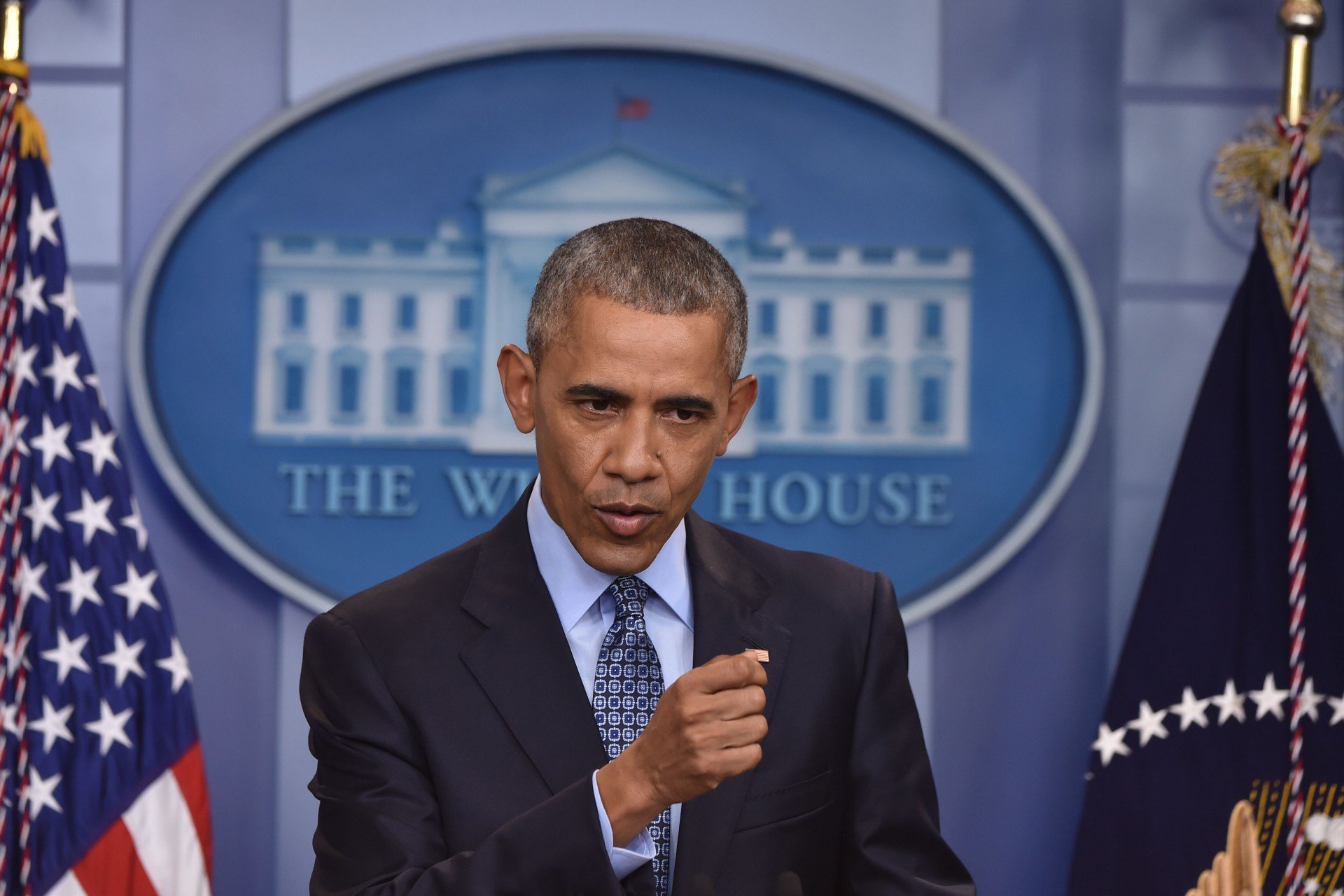 Caso Kirk: Obama fala em crise política sem precedentes e Casa Branca critica ex-presidente