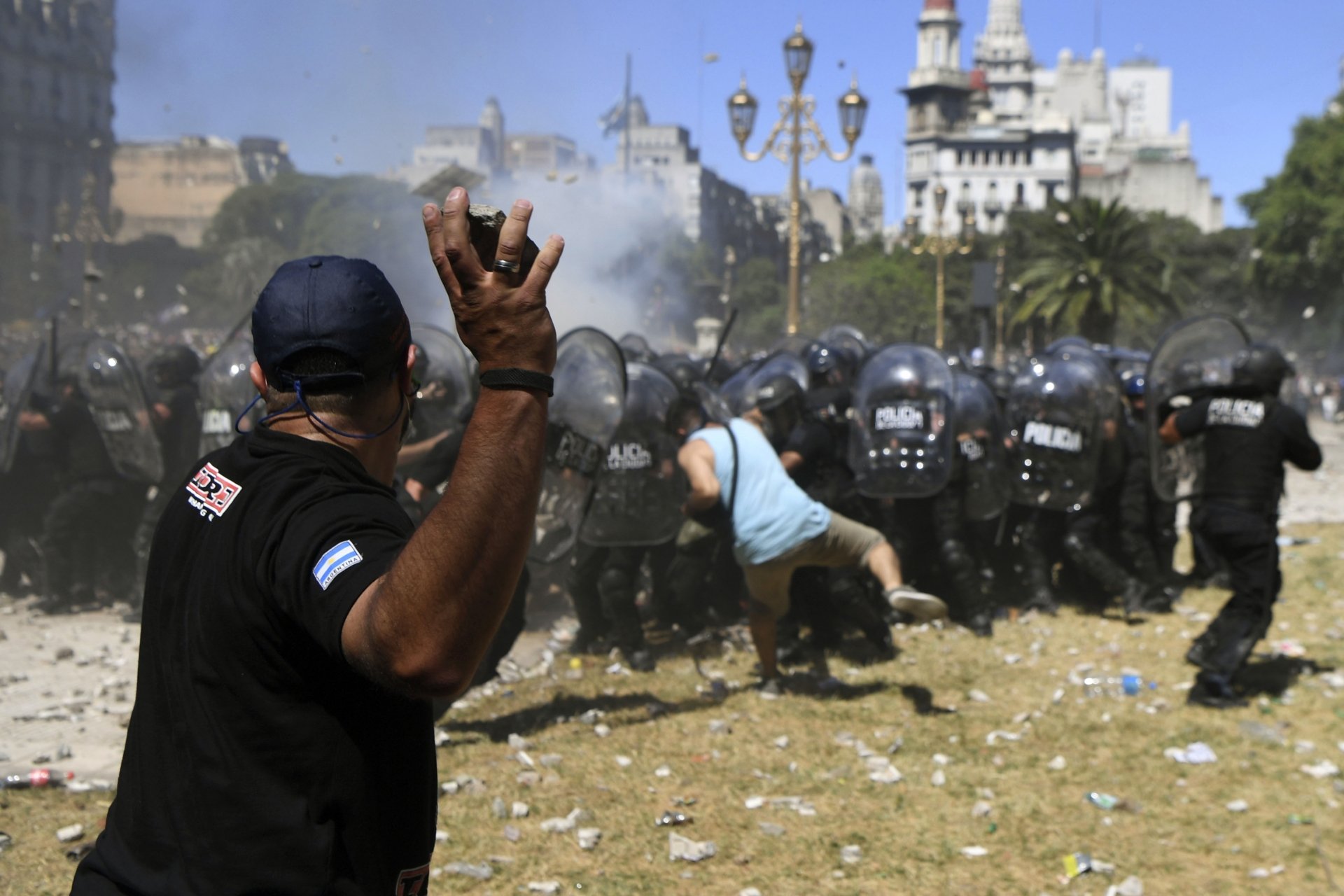 Presidente Mauricio Macri consegue aprovar polêmica reforma da