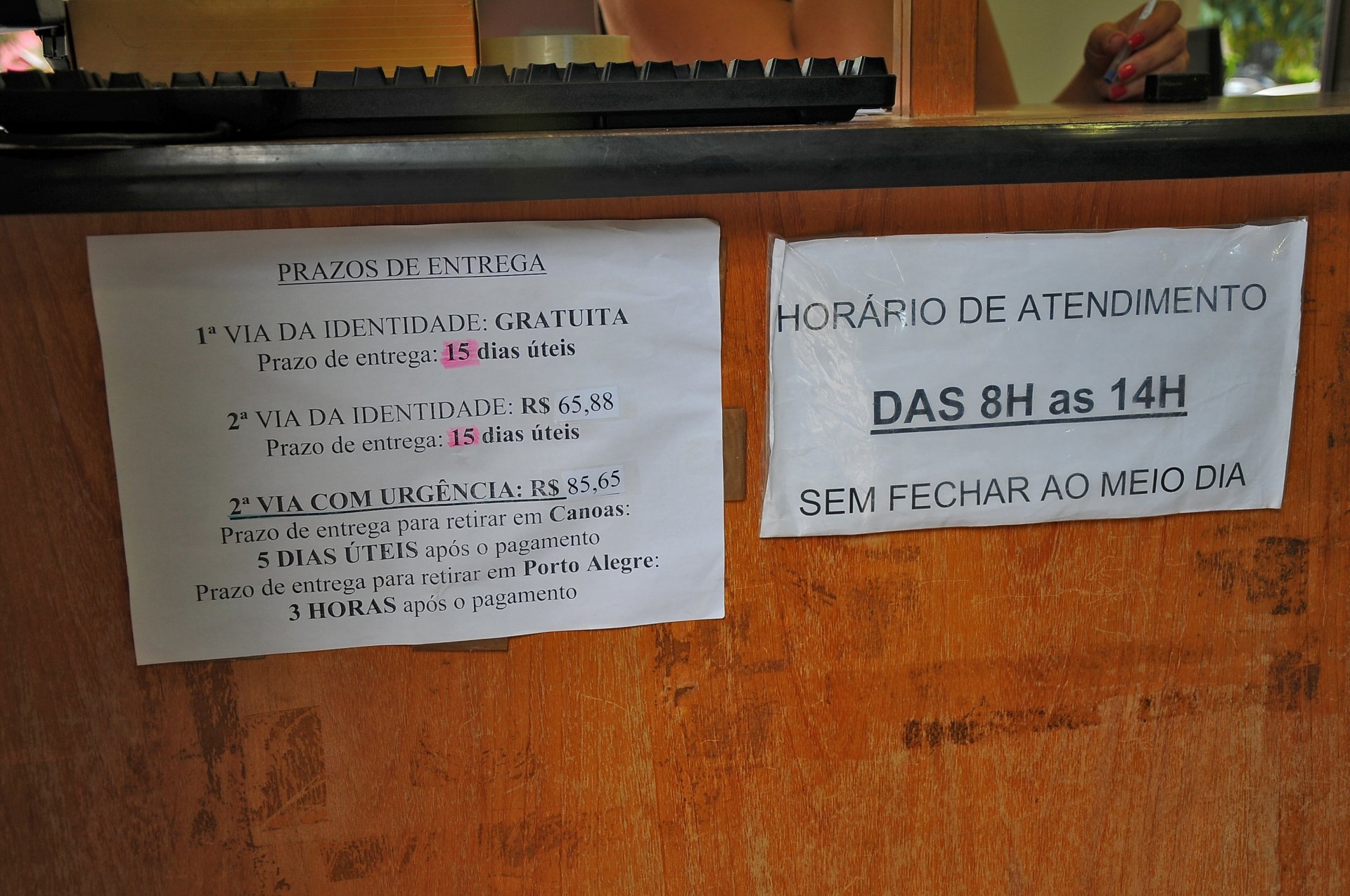 Confecção de carteiras de identidade está suspensa temporariamente no posto  do IGP em Canoas