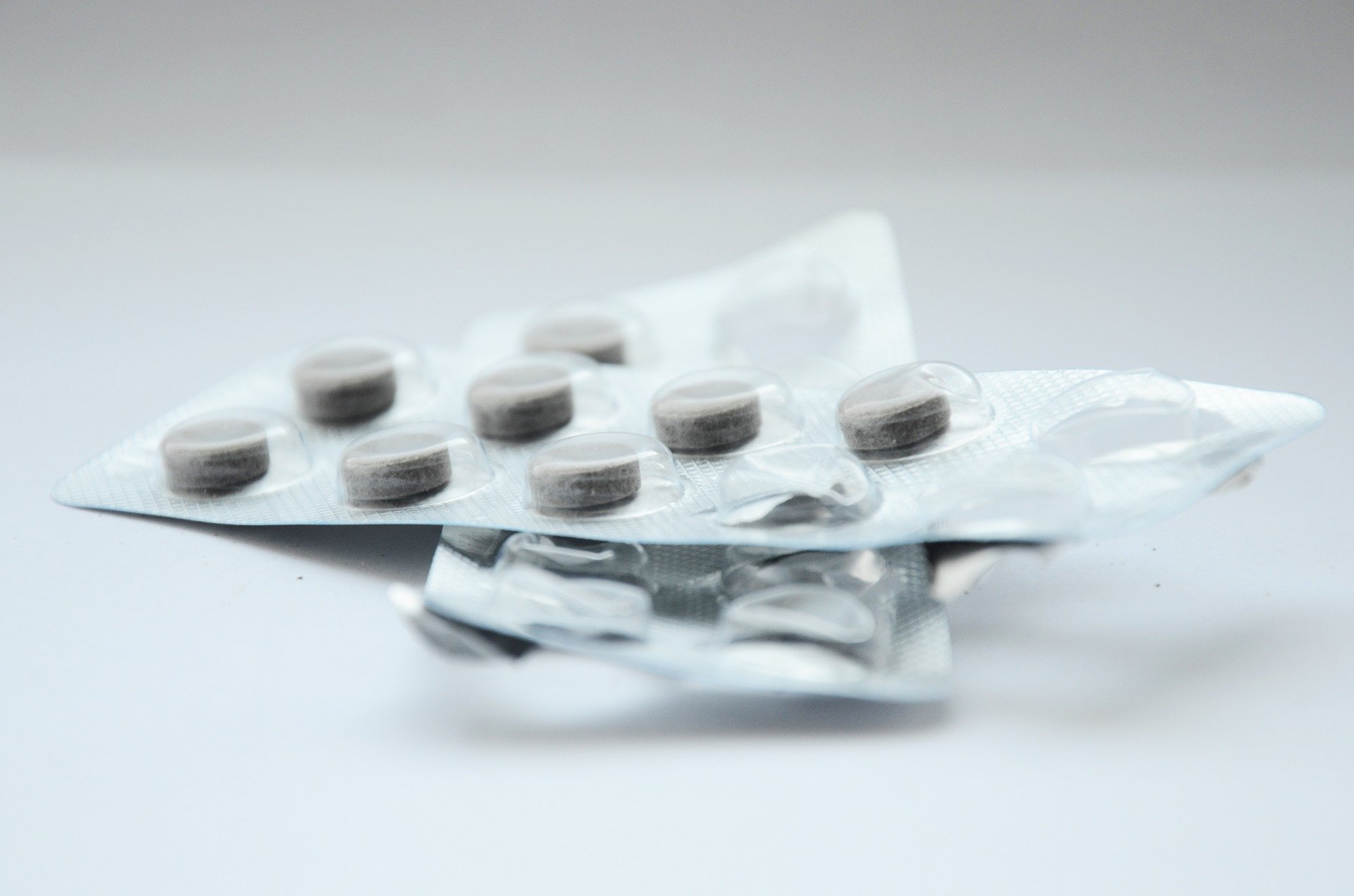 Anvisa suspende lotes de remédios para colesterol e de corticoide: Saiba quais as marcas dos medicamentos