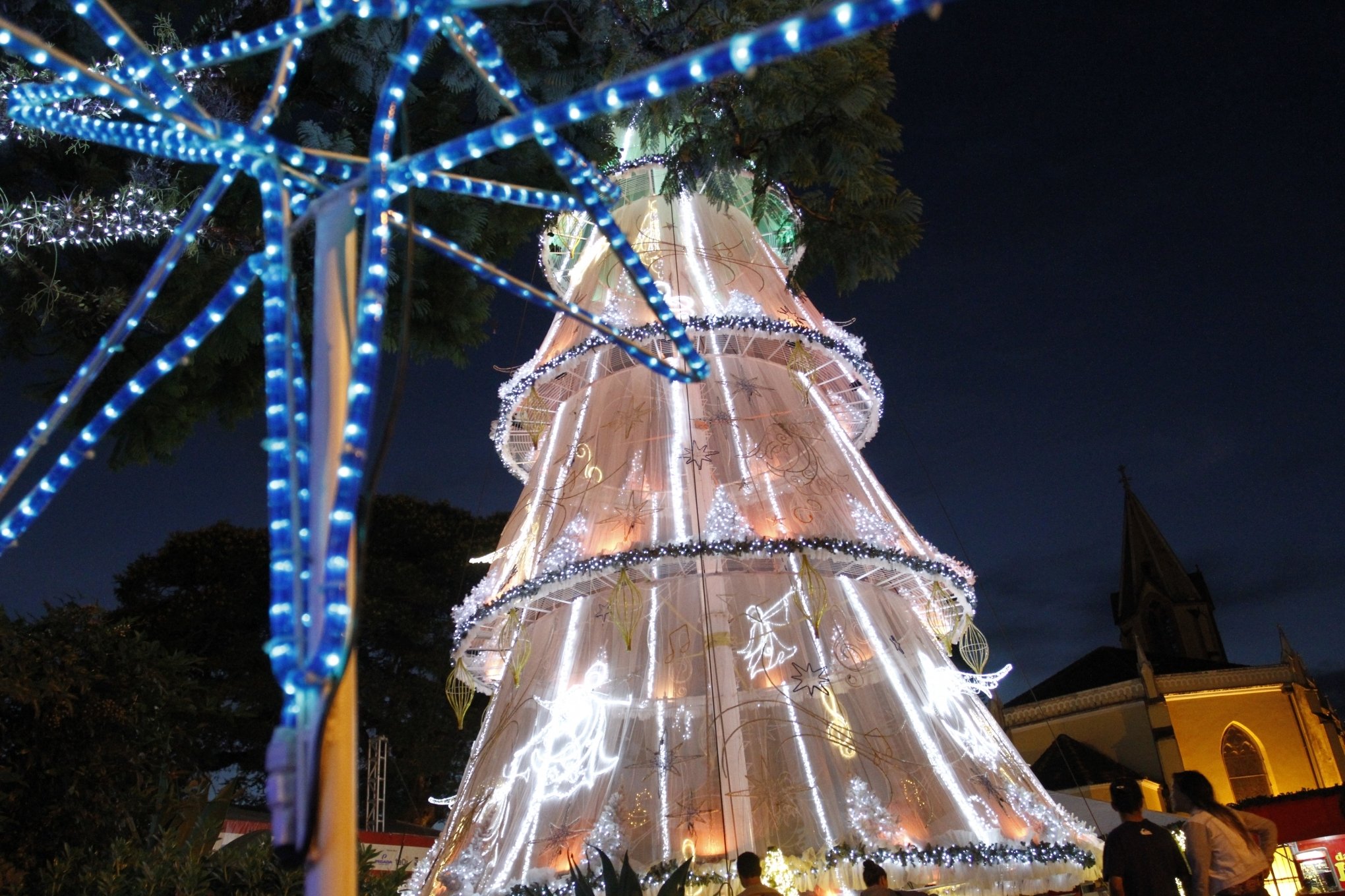Natal dos Anjos começa hoje para encantar e bater recorde de visitantes - Região - Jornal NH Natal dos Anjos começa hoje para encantar e bater recorde de visitantes - Região - Jornal NH