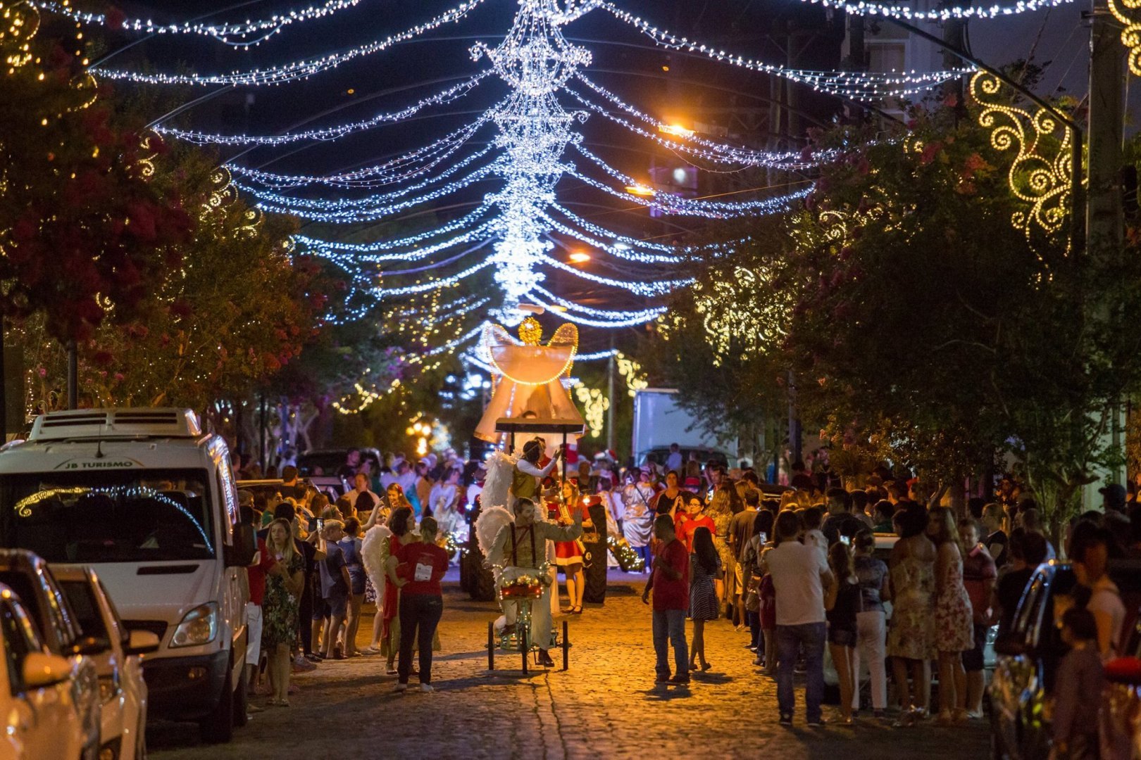 Desfile do Natal dos Anjos terá repetição no dia 16 de dezembro - Região -  Jornal NH