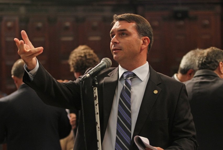O deputado estadual e senador eleito Flávio Bolsonaro (PSL-RJ)    | abc+