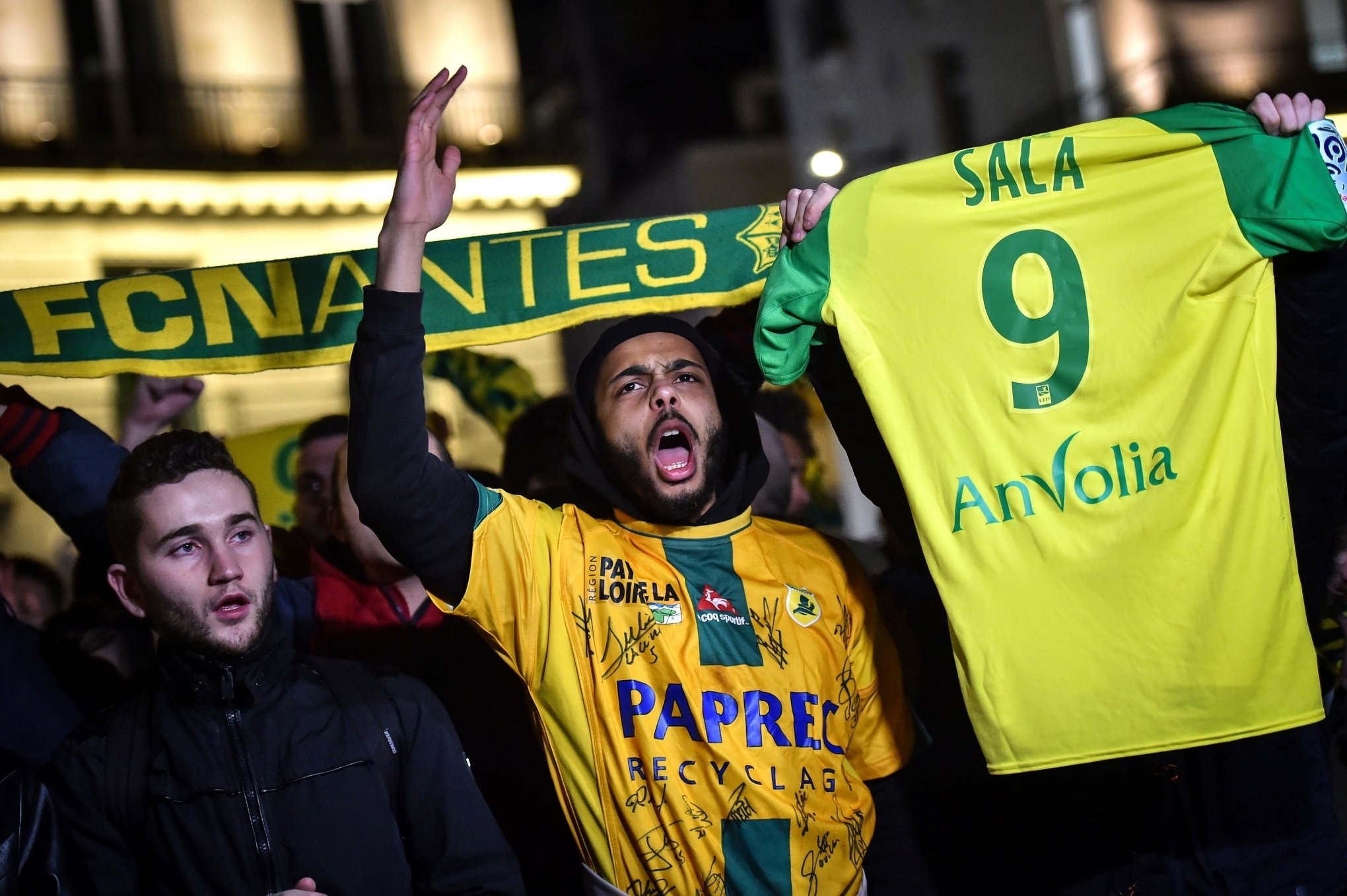 Emiliano Sala está desaparecido, mas Nantes pede dinheiro da