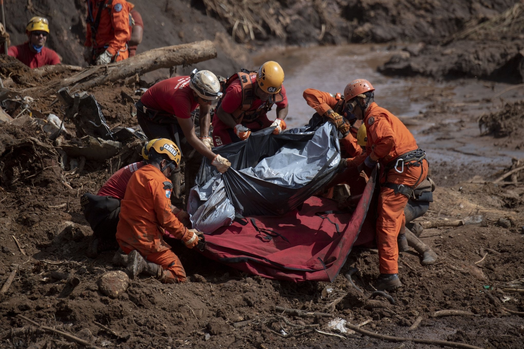 Número De Mortes Em Brumadinho Sobe Para 84 País Nh 