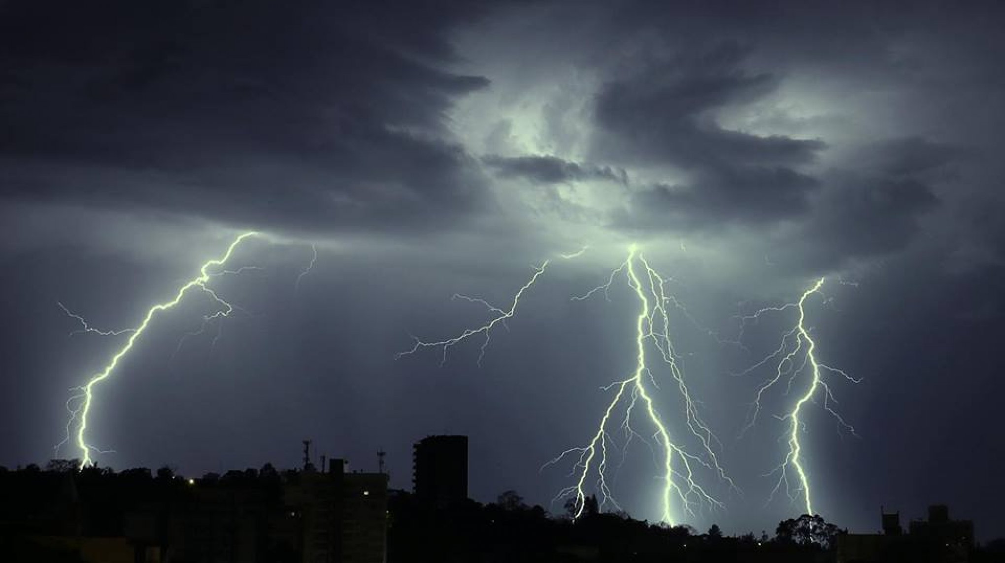 Professor Carlos Fernando Jung O Cacador De Meteoros Regiao Nh