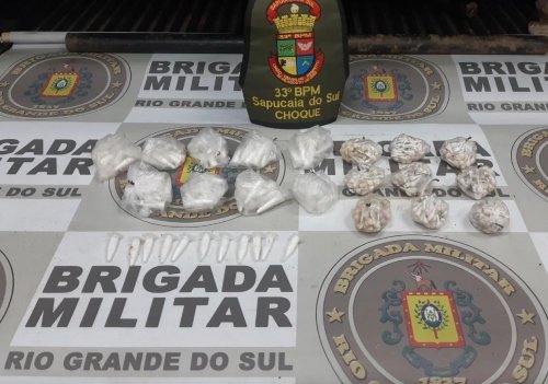 Com o suspeito, PMs apreenderam 540 pedras de crack e 146 pinos de cocaína 