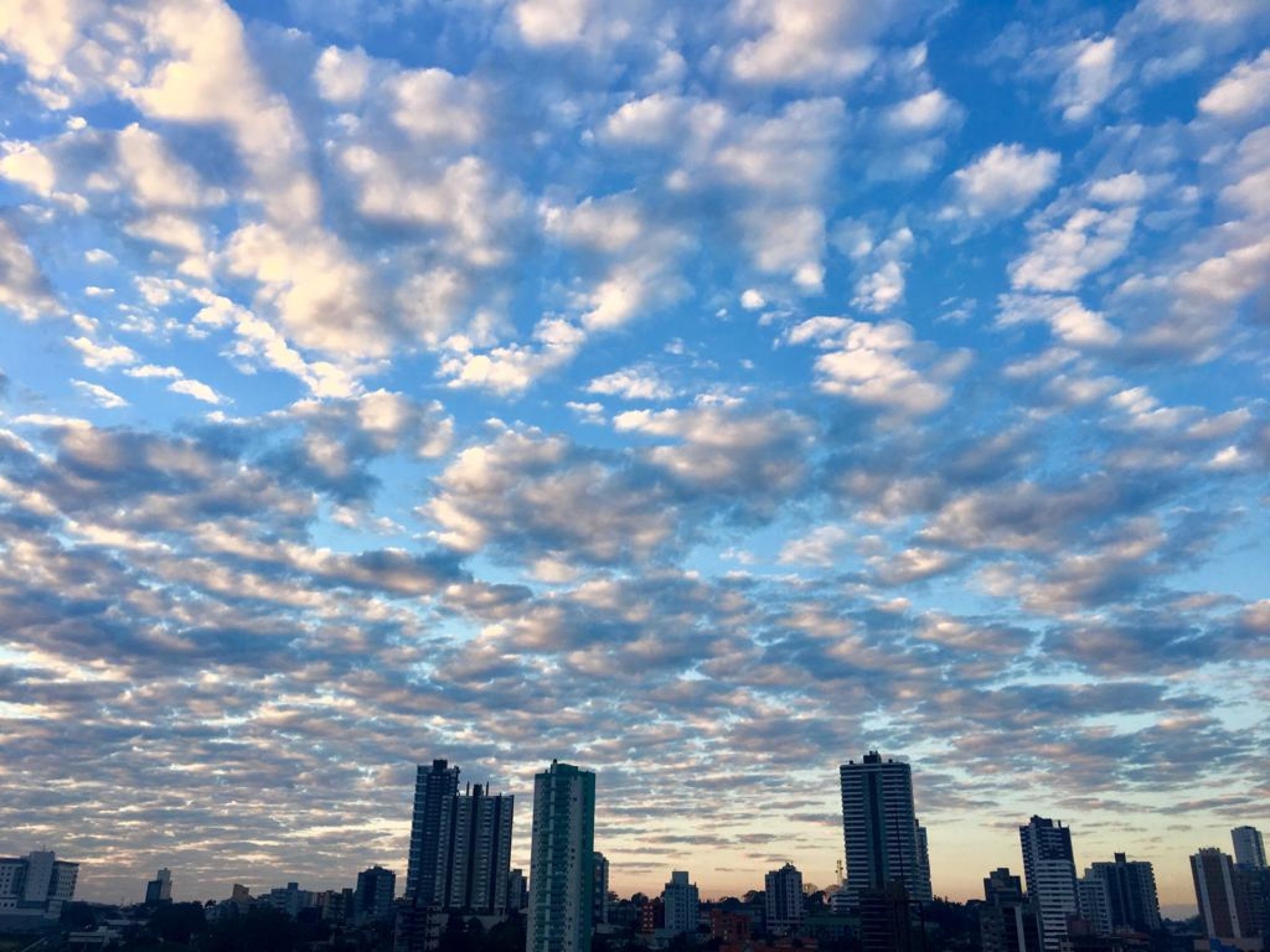 PREVISÃO DO TEMPO: Semana terá calor e frio e há chance de chuva no Rio Grande do Sul | abc+