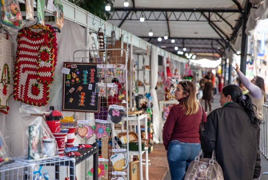 A feira acontece de segunda a sexta, das 9h às 19h, e encerra às 18h do próximo sábado (10).