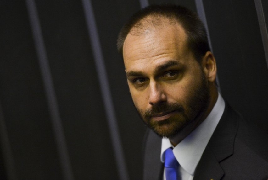 Medida evitaria protestos, disse Eduardo Bolsonaro  | abc+