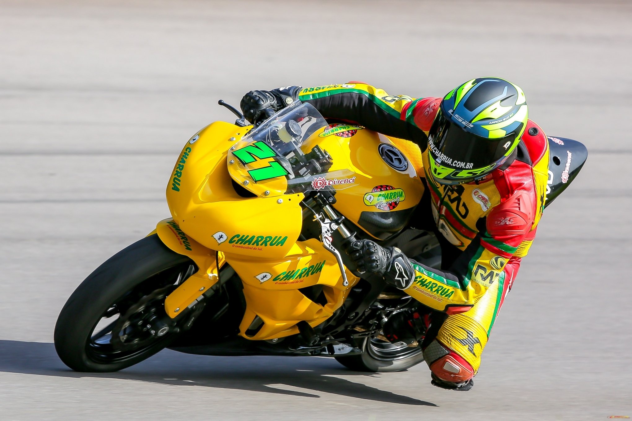 Piloto hamburguense no Brasileiro de motovelocidade em Interlagos