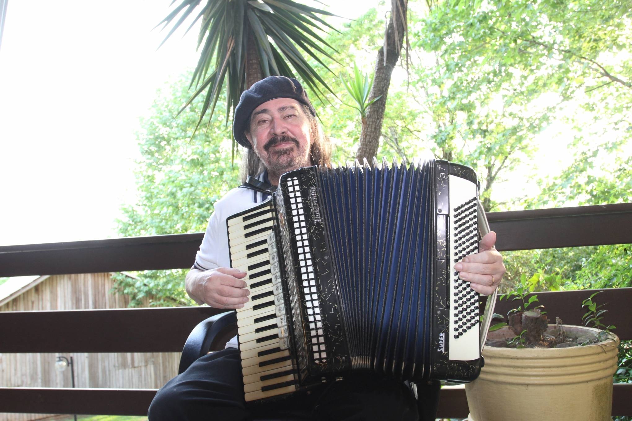 Aos 68 Anos Morre Em Novo Hamburgo O Gaiteiro Porca Veia Gente Jornal Nh Não esqueçam de deicharem o like e se for novo no canal se escreve aí em baixo ✌ative as. novo hamburgo o gaiteiro porca