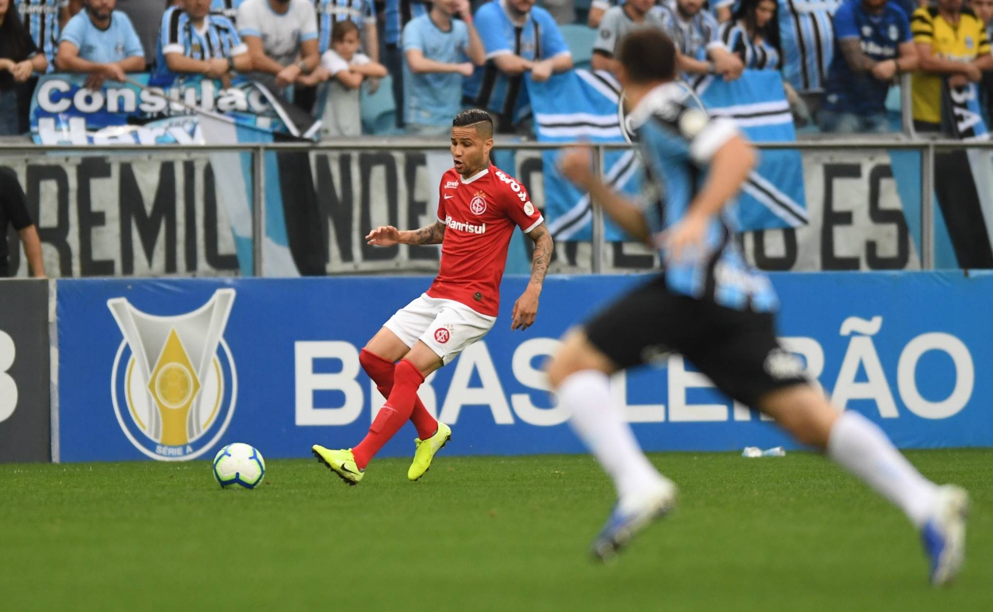 Fim De Jogo Gremio Vence Inter Por 2 A 0 Na Arena Esportes Jornal Nh