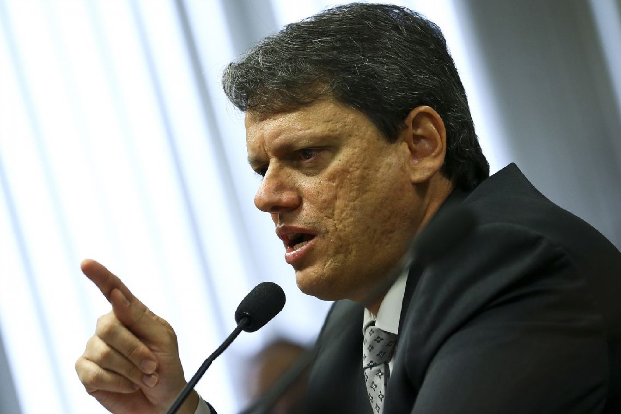 Moraes toma decisão sobre pedido para incluir governador de SP em inquérito do golpe