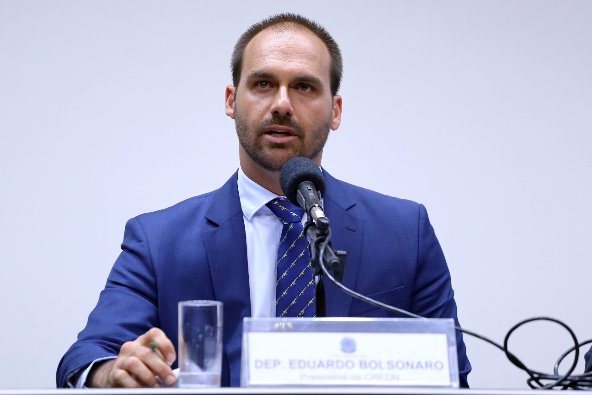 Relator pede arquivamento do pedido de cassação contra Eduardo Bolsonaro